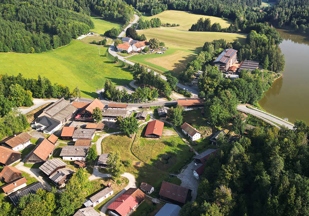 das-dreiburgensee-museumsdorf-ansicht-1