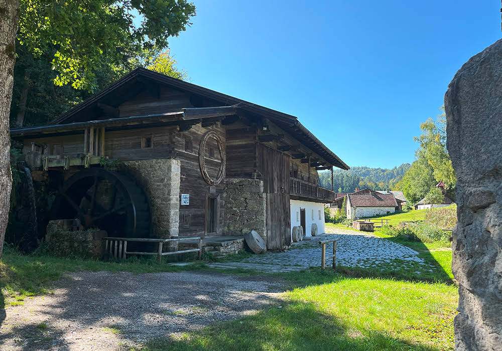das-dreiburgensee-museumsdorf-ansicht-3